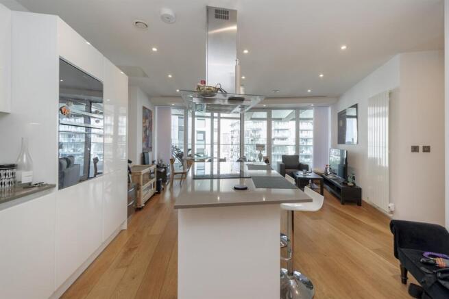 Arena Tower, E14 photo 5