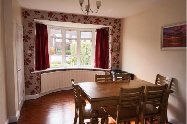 Lounge/Dining Room