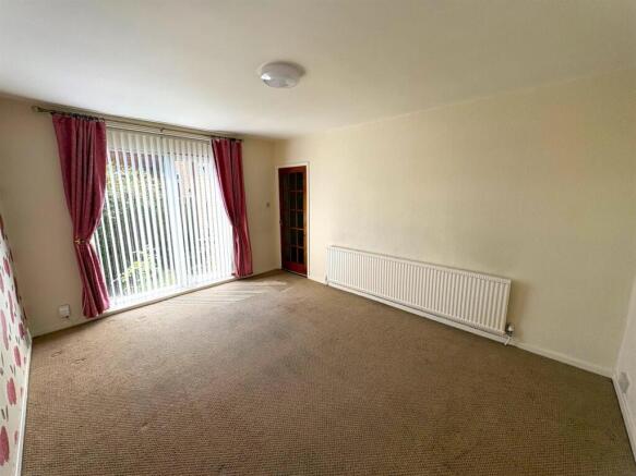 4 bed Semi-Detached for sale Image 5