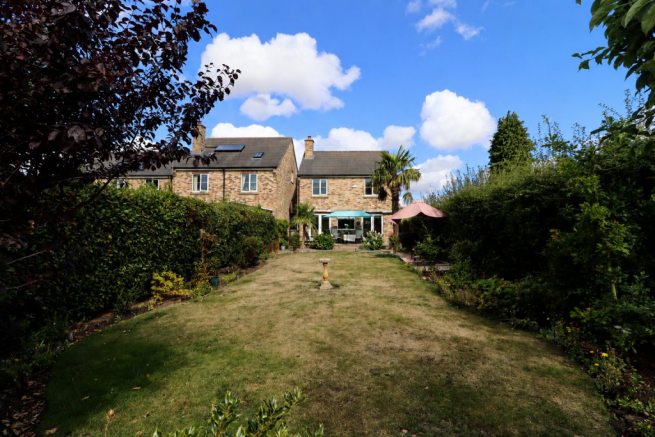 3 bed Detached for sale Image 9