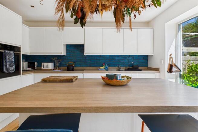 Breakfast Bar.jpg