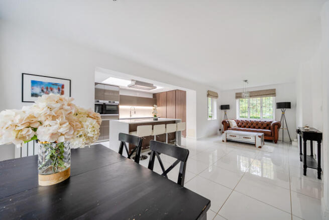 Kitchen / Dining Room