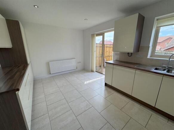 kitchen 1.jpg