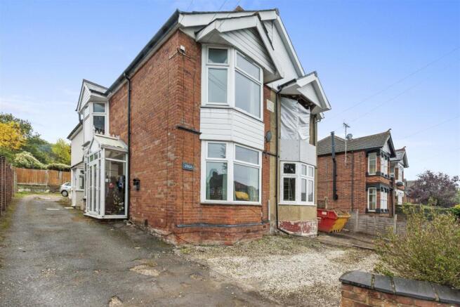 246a West Wycombe Rd, HP12 3AR-14.jpg