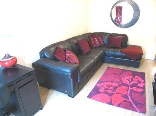 SITTING ROOM B