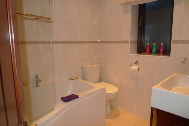 EN SUITE