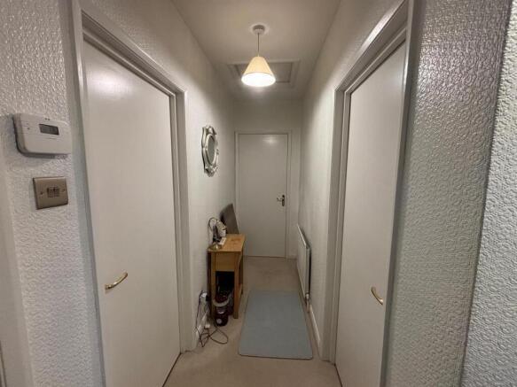 2 bed Apartment for sale Image 6