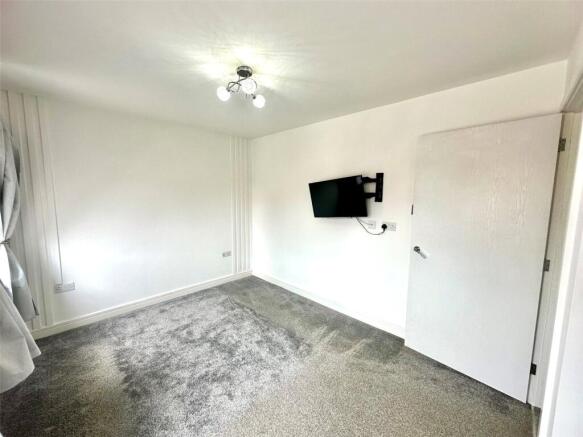 2 bed Terraced for sale Image 6