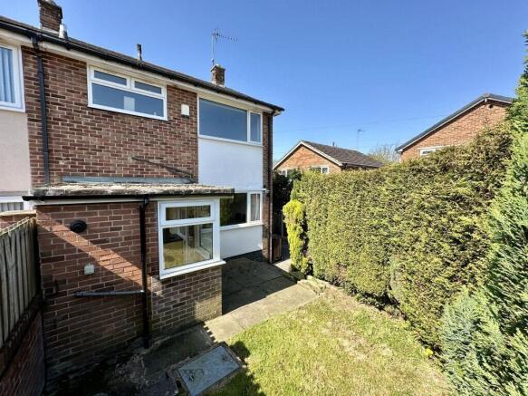 3 bed Semi-Detached for sale Image 4