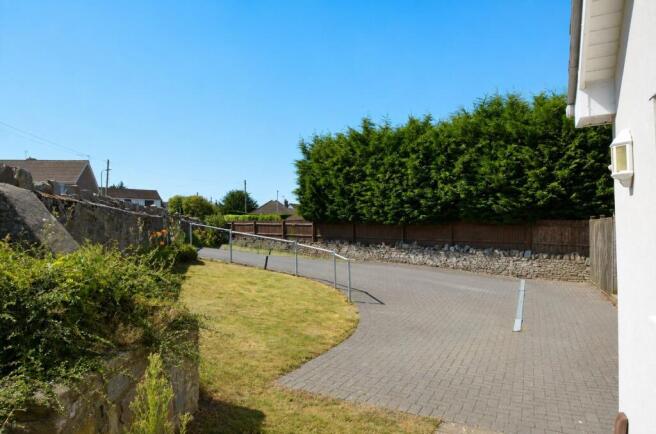 Gardens & Parking