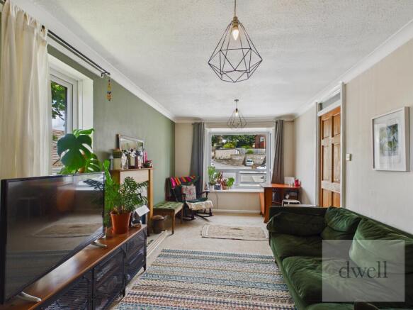 2 bed Flat for sale Image 5