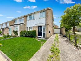 91, Bracklesham Gardens, Luton LU2 8QJ