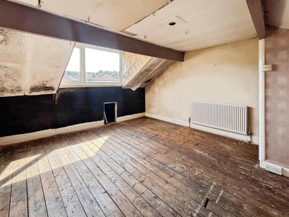 3 bed Terraced for sale Image 12