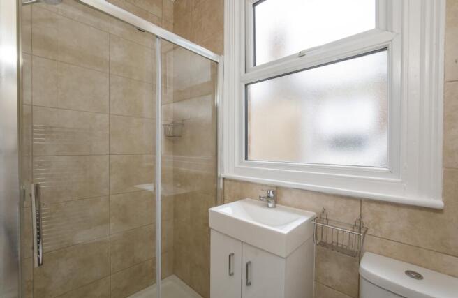 3 bed Terraced to rent Image 7