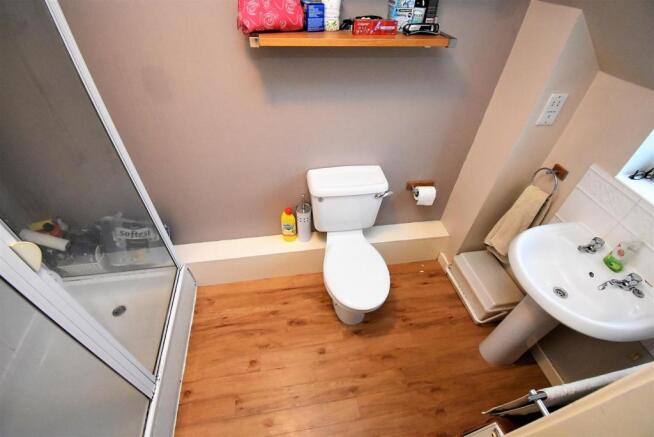 ensuite.jpg