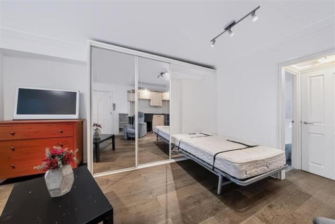 Studio Room