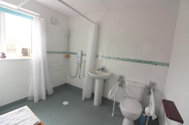 g-f wetroom
