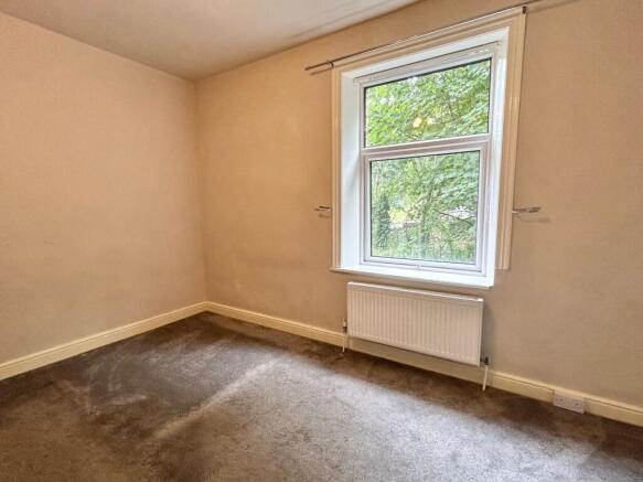3 bed Terraced for sale Image 4