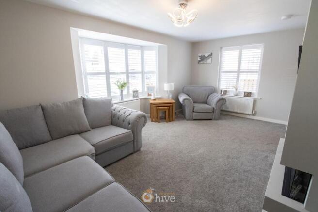 4 bed Detached for sale Image 7