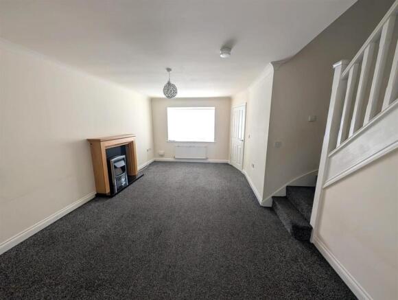 3 bed House for sale Image 3
