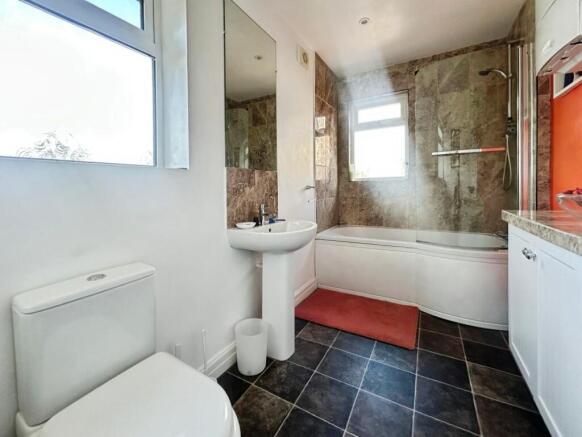 4 bed Detached Bungalow for sale Image 8