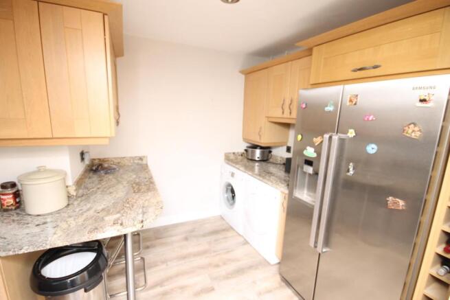 FITTED KITCHEN