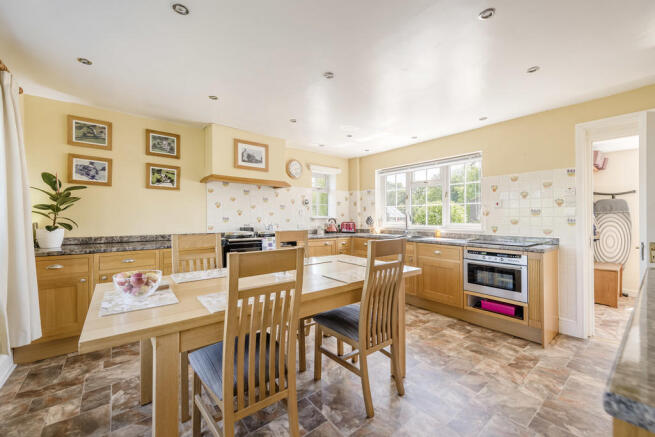 Kitchen/Dining