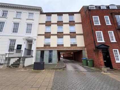 High Street, Fareham, PO16