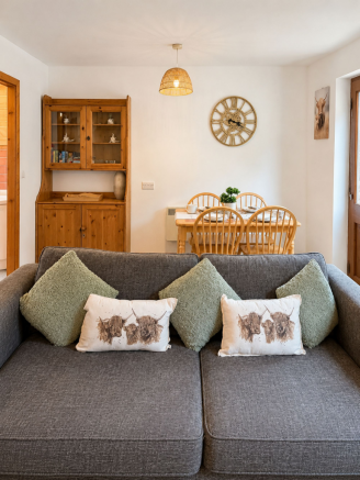 3 bed Terraced for sale Image 5
