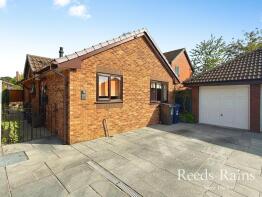 22, Fossdale Moss, Moss Side, Leyland PR26 7AT