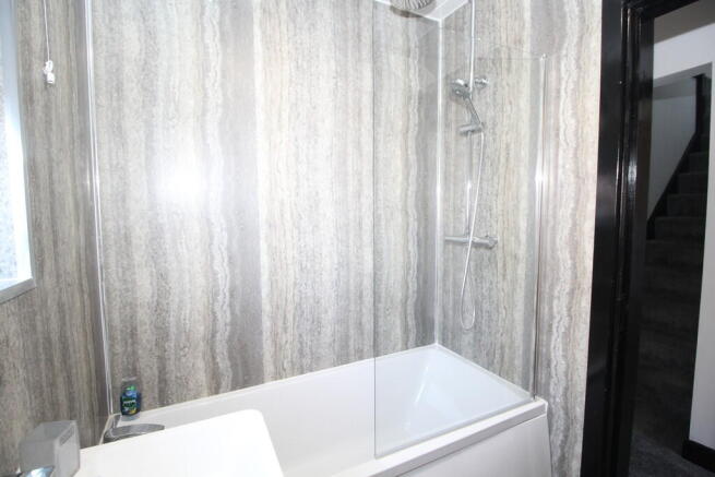 4 bed Semi-Detached for sale Image 11