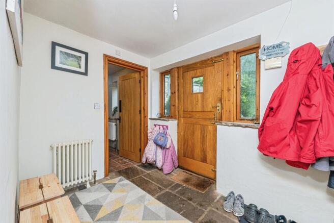 3 bed Semi-Detached for sale Image 10