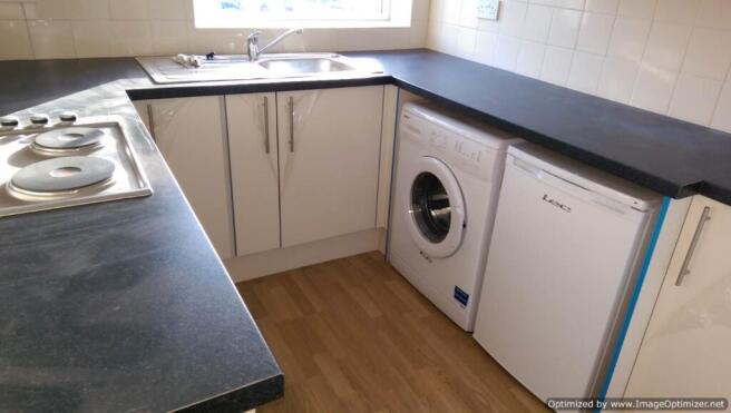 2 bed Apartment to rent Image 4