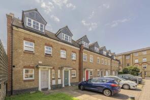 7, Marlborough Mews, London SW2 5TE