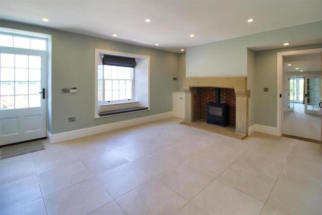 Dining Area.jpg
