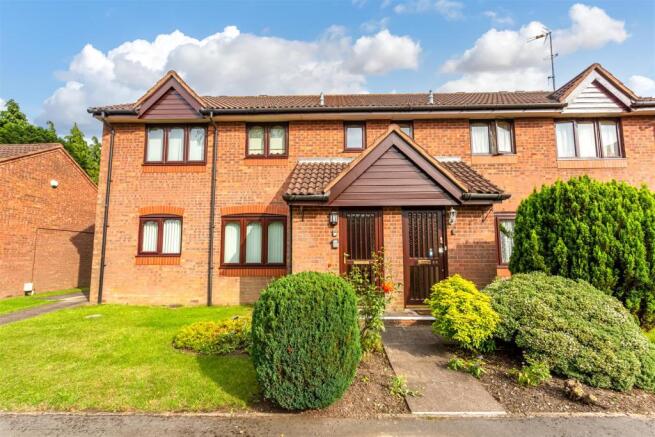 flat-derby-close-epsom-downs-104.jpg