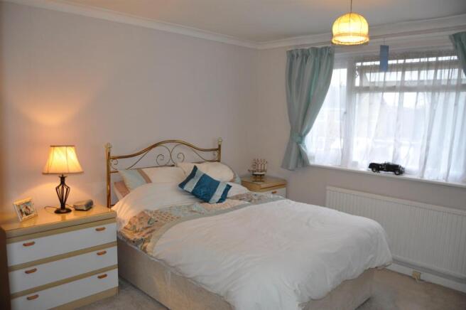 Bedroom 1.jpg