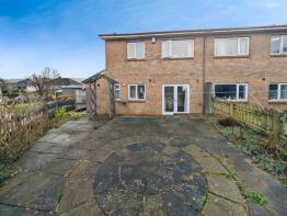 19, Highlands Lane, Illingworth, Halifax HX2 9SP