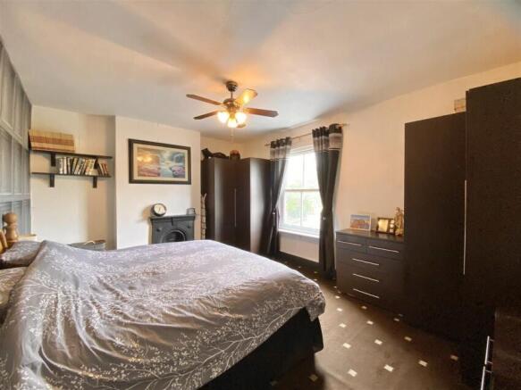 3 bed Detached for sale Image 12