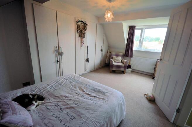 BED 1.jpg