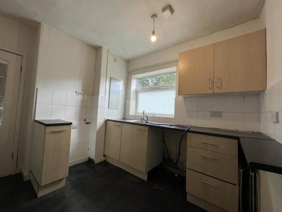 3 bed Semi-Detached to rent Image 12