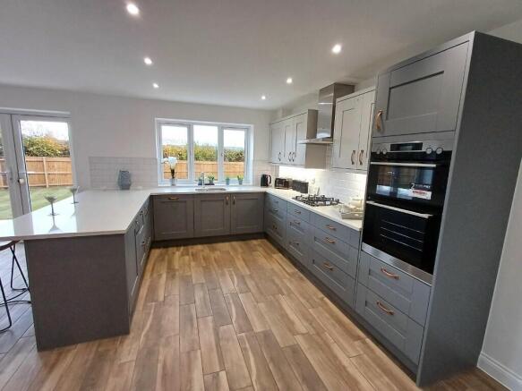 Kitchen Farnborough.jpeg