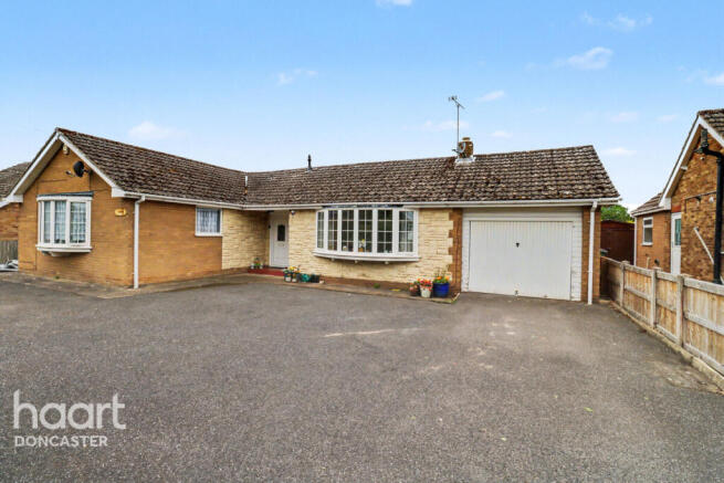 3-bed detached on Haxey Lane, Haxey, Doncaster, £300,000