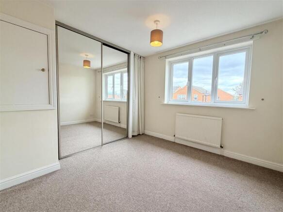 2 bed Semi-Detached for sale Image 6