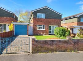 8, Shepherds Close, Southampton SO40 2LJ