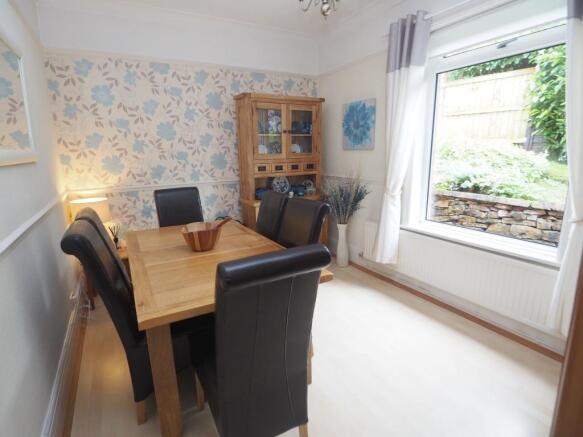 Dining/Bed 3