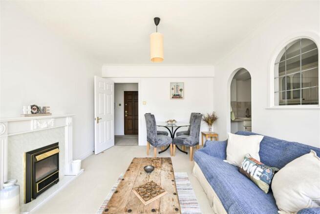 202608 Flat 18_3.jpg
