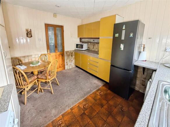 3 bed Bungalow for sale Image 12