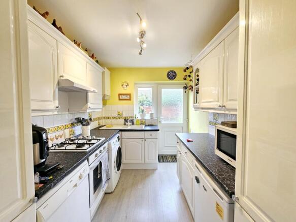 3 bed Semi-Detached for sale Image 5