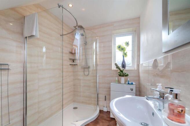 shower room (2).jpg